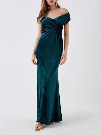 Elegant Off-the-Shoulder Velvet Floor-Length Dress for Mothers of the Bride & Groom