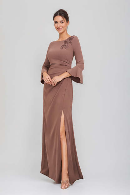 Scoop Neck Sheath/Column Dress for Mother of the Bride & Groom with Appliques and Side Split