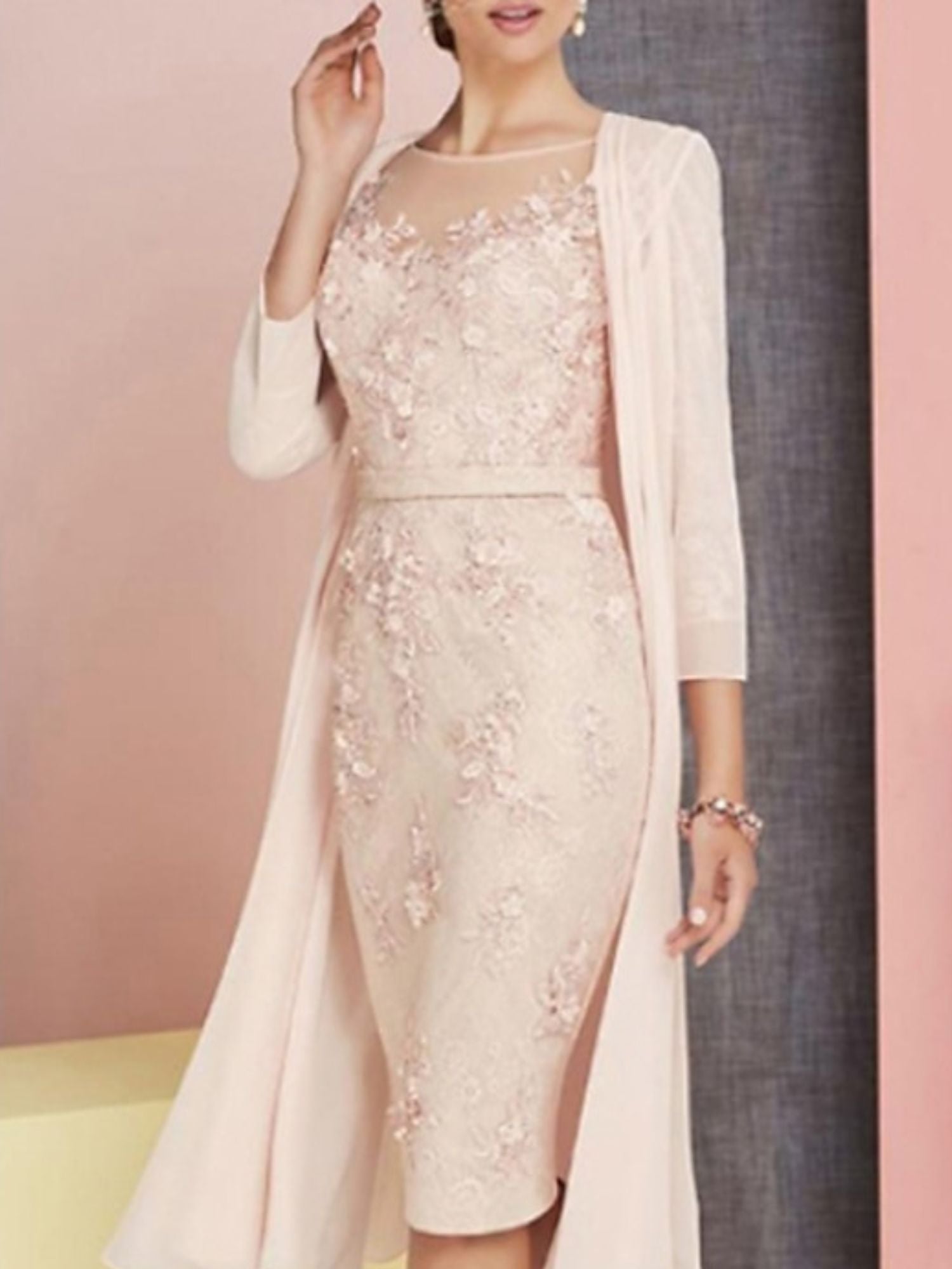Retro Round Long-Sleeve Knee-Length Mother of the Bride Sheath Dress with Lace Appliques