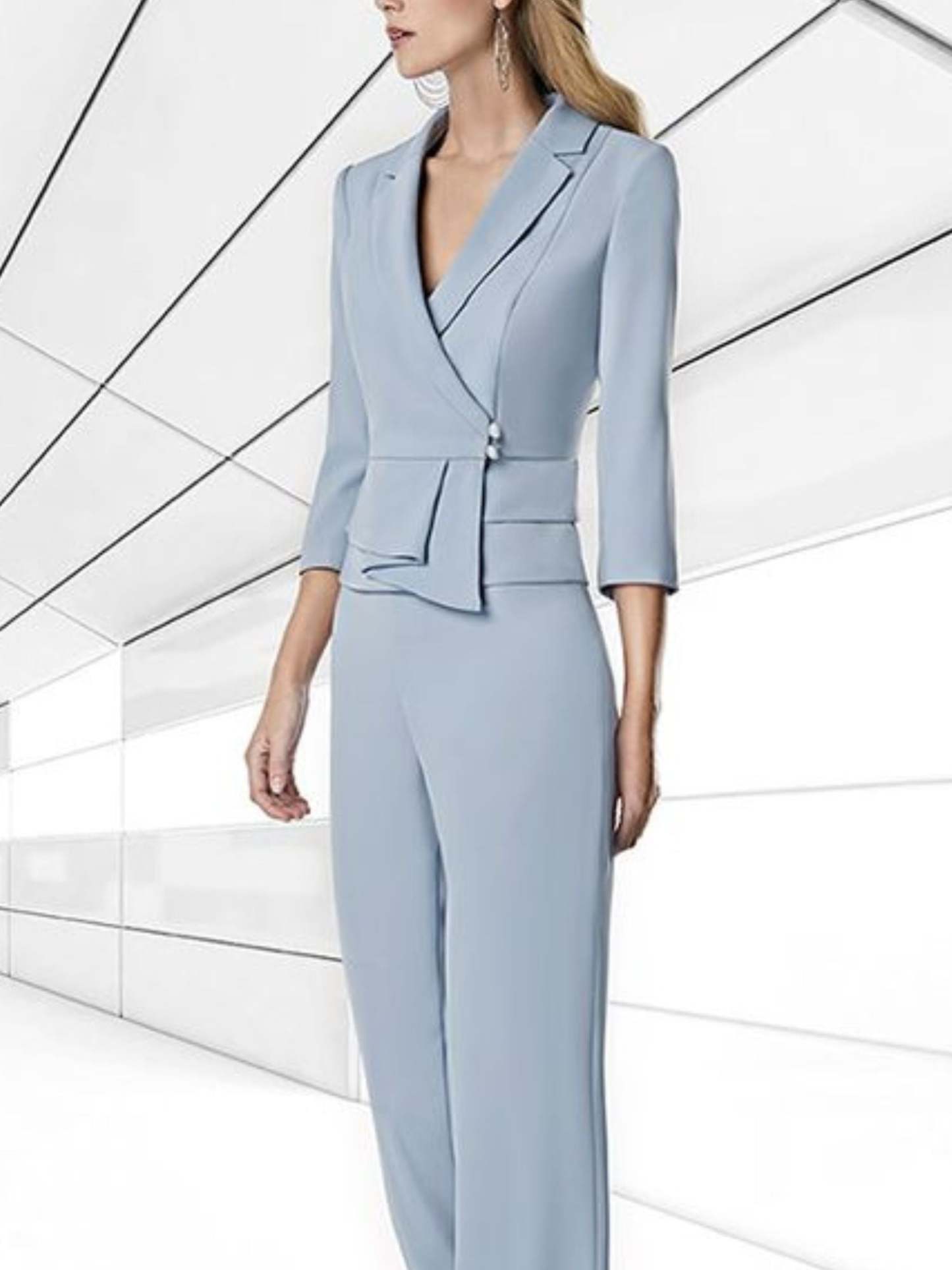 Elegant Mother of the Bride 2-Piece Chiffon Pantsuit with V-Neck and 3/4 Sleeves