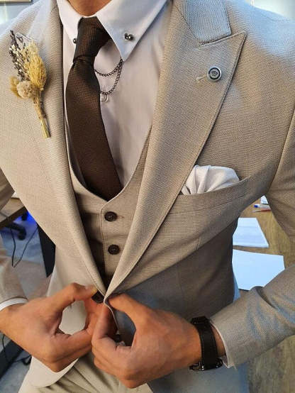 Single-Breasted One-Button Tailored Fit Men's 3-Piece Formal Wedding Suit