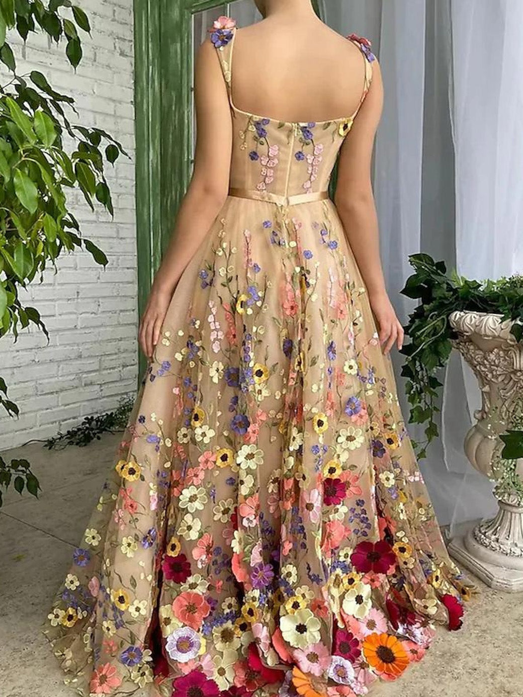 Sweetheart Princess A-Line Long Prom Dresses Featuring Embroidery