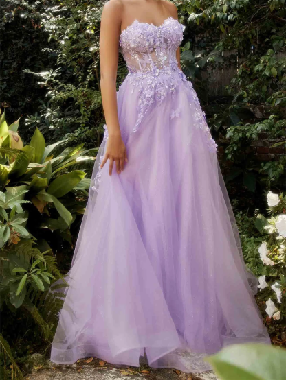 Sweetheart A-Line Princess Floor-Length Prom Dress with Floral Details and Short Sleeves
