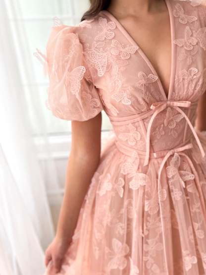 V-neck Princess A-Line Floor-length Formal Prom Dresses with Flower Short Sleeves