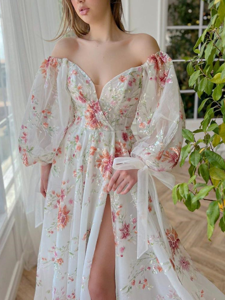 Sweetheart Princess A-Line Floor-Length Prom Dresses with Long Sleeves and Embroidery