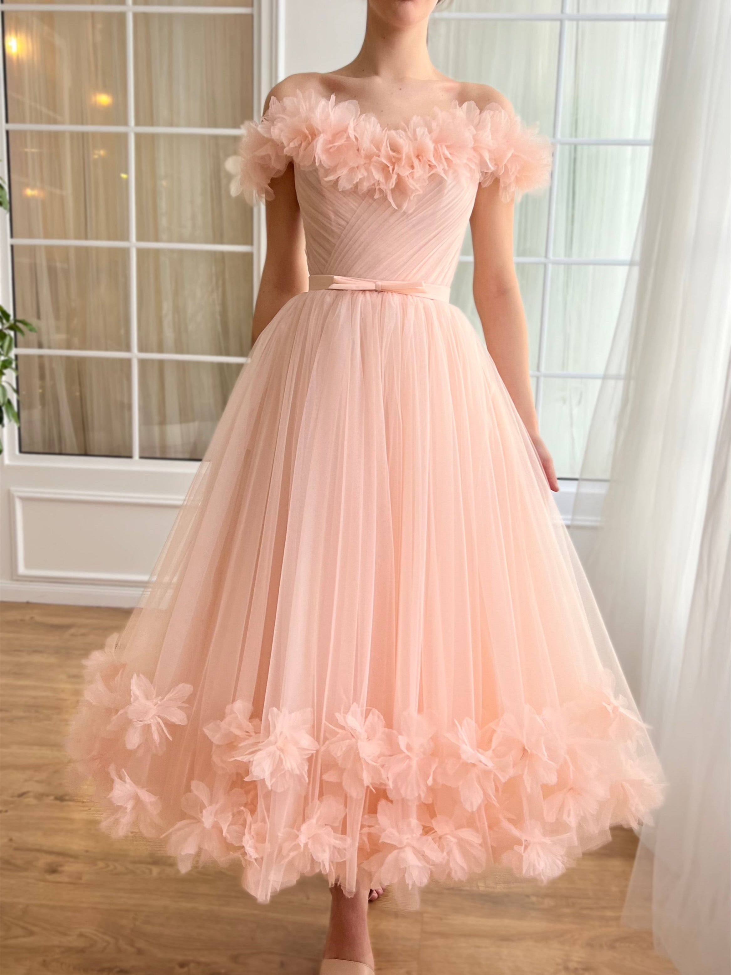 Sweetheart Off-the-Shoulder A-Line Princess Prom Dress with Embroidered Flowers Ankle-Length