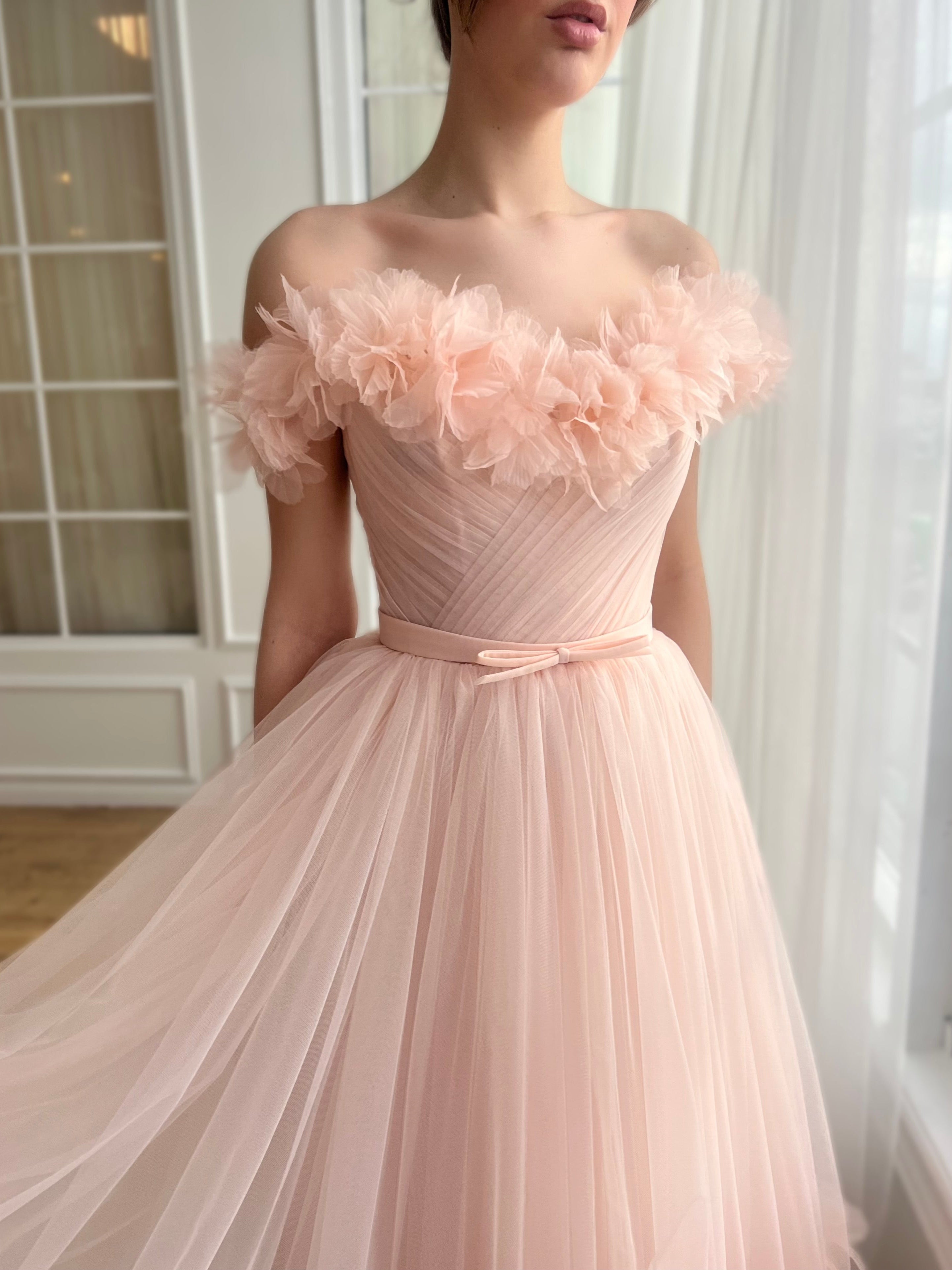 Sweetheart Off-the-Shoulder A-Line Princess Prom Dress with Embroidered Flowers Ankle-Length