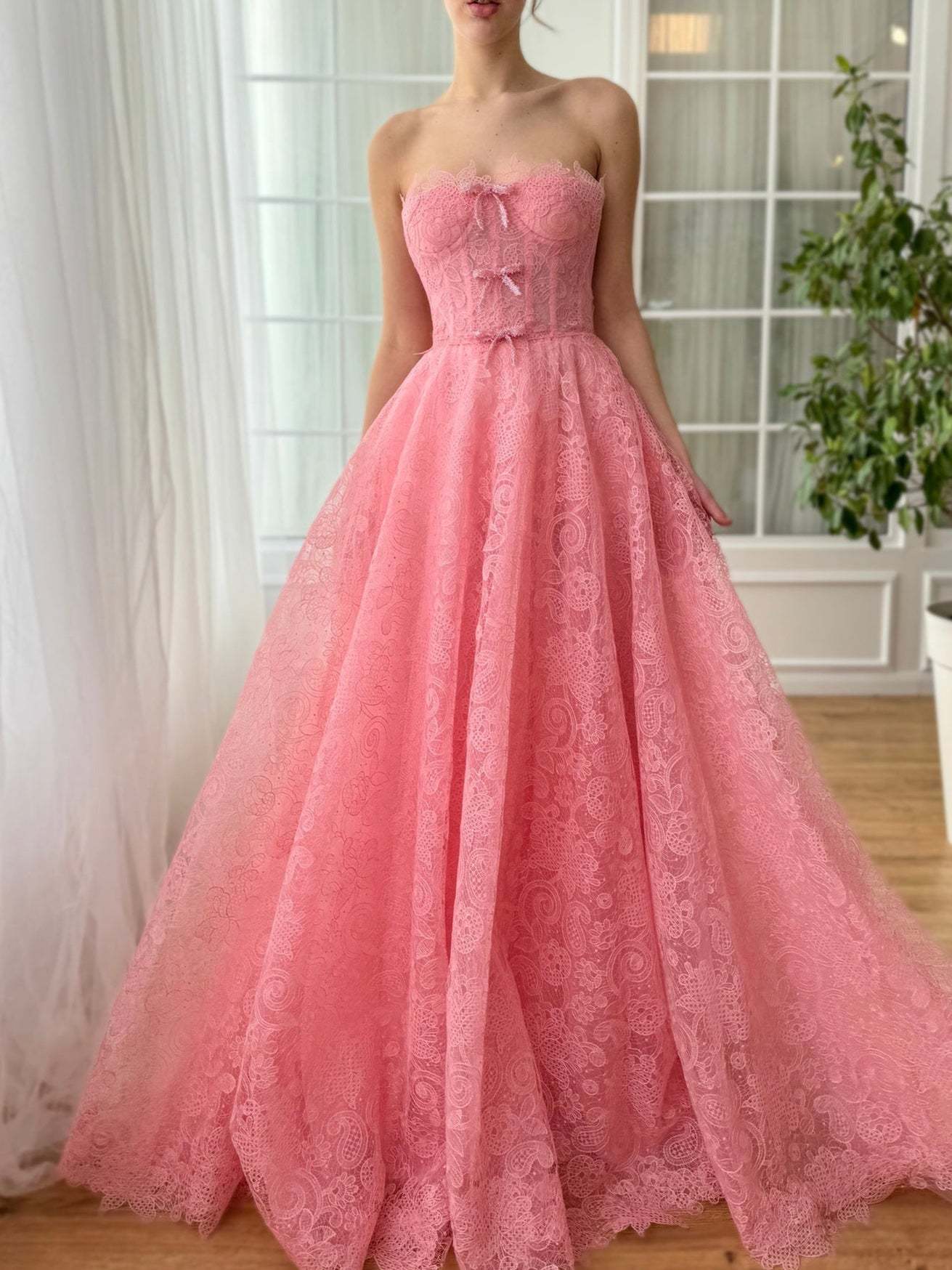 Sweetheart Strapless Prom Dress with Bows in A-Line/Princess Floor-Length Style