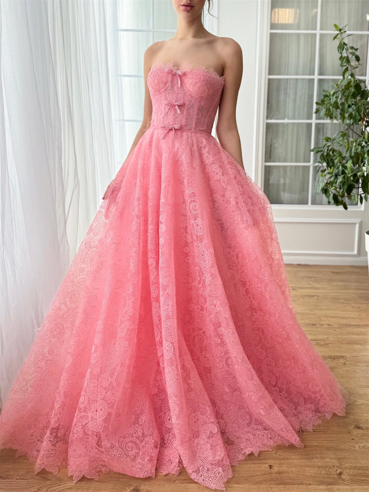 Sweetheart Strapless Prom Dress with Bows in A-Line/Princess Floor-Length Style