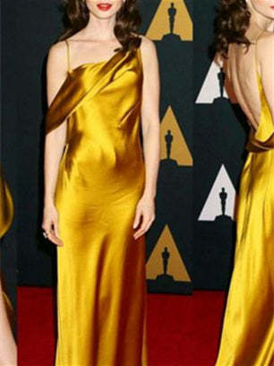 Sleeveless Floor-Length Sheath/Column Evening Dress Featuring an Open Back