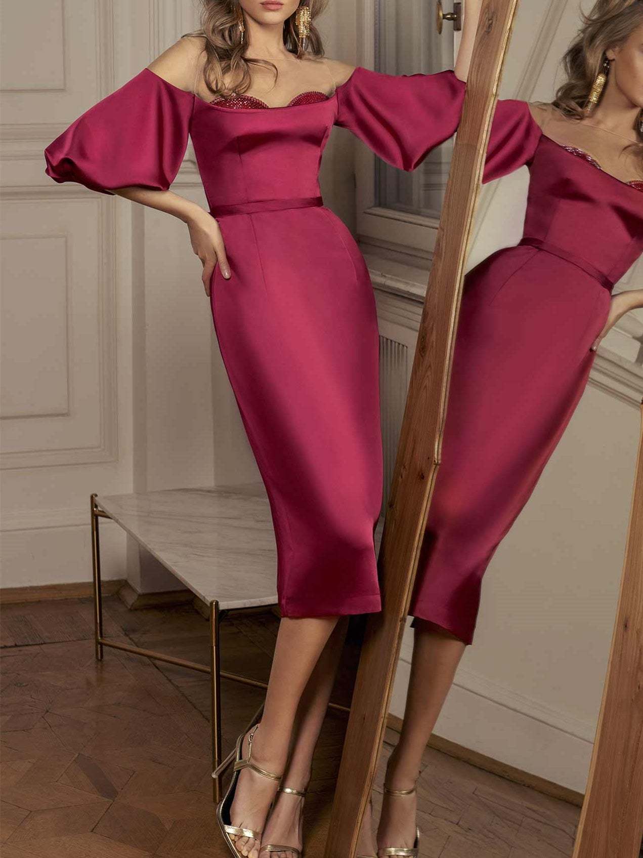 Straight Neckline Knee-Length Cocktail Dress with Embellished Cups and Half Sleeves