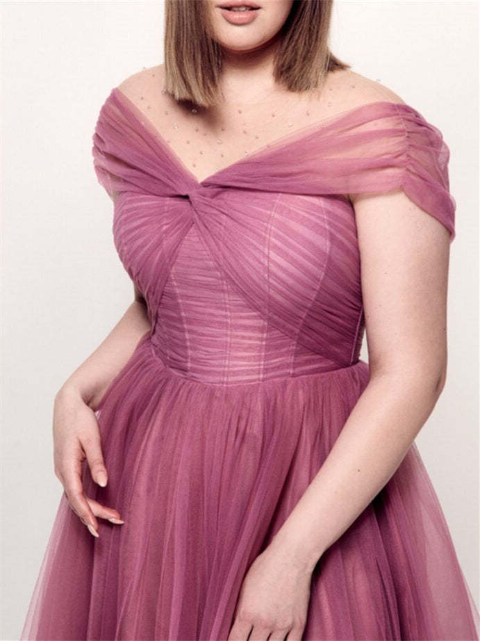 Knee-Length Plus Size Cocktail Dress with Off-the-Shoulder Short Sleeves in A-Line/Princess Cut