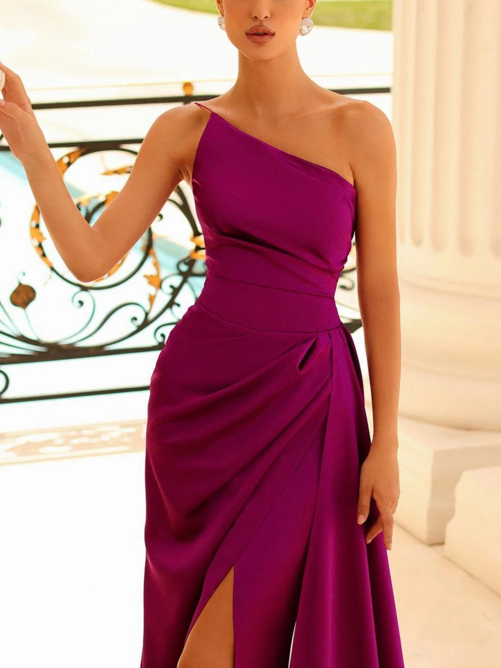 Sleeveless Floor-Length Evening Dress with Spaghetti Straps and Ruffles