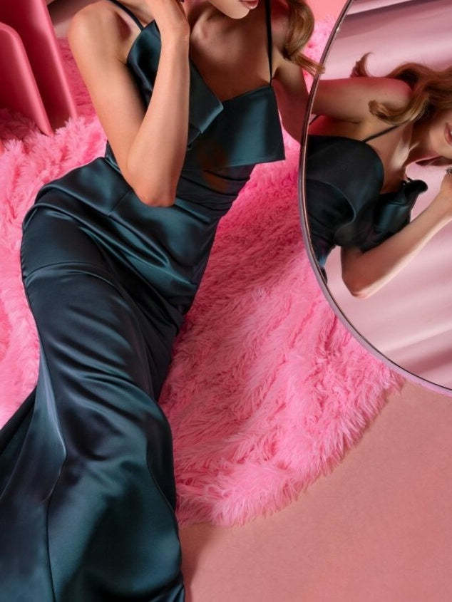 Sleeveless Floor-Length Evening Dress with Spaghetti Straps and Ruffles