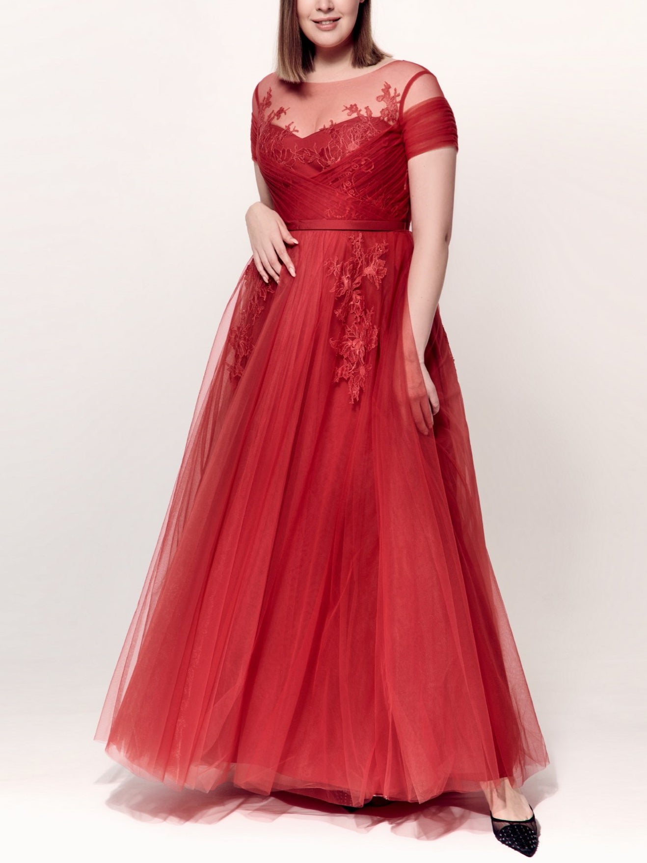 Plus Size Prom Dress with Applique in A-Line/Princess Style Jewel Neck and Short Sleeves