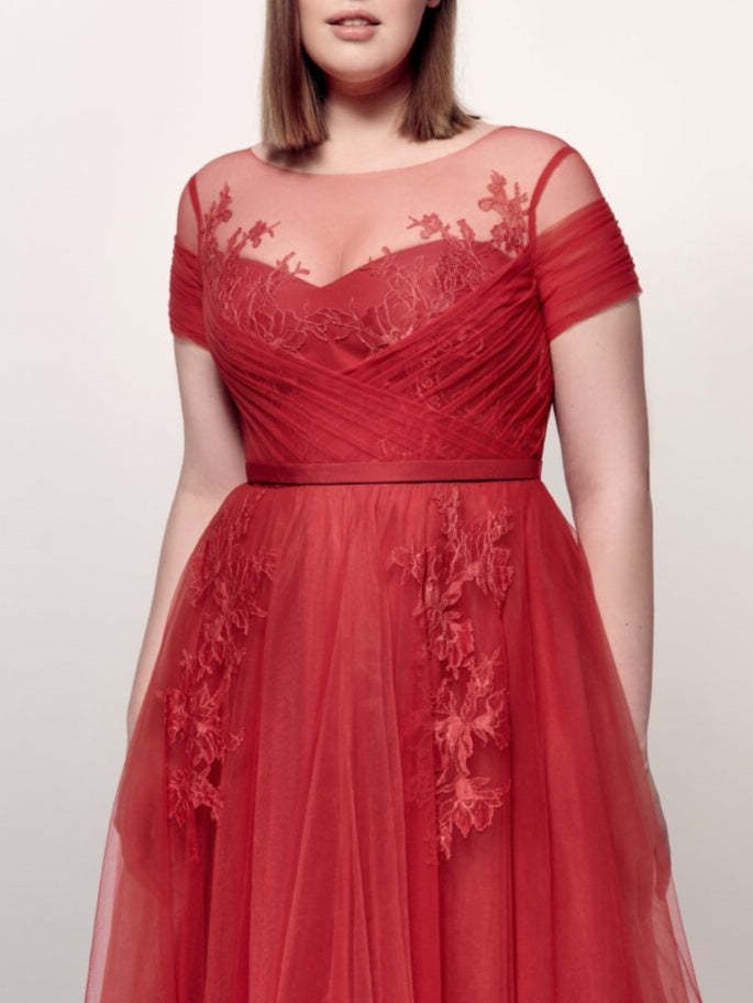 Plus Size Prom Dress with Applique in A-Line/Princess Style Jewel Neck and Short Sleeves