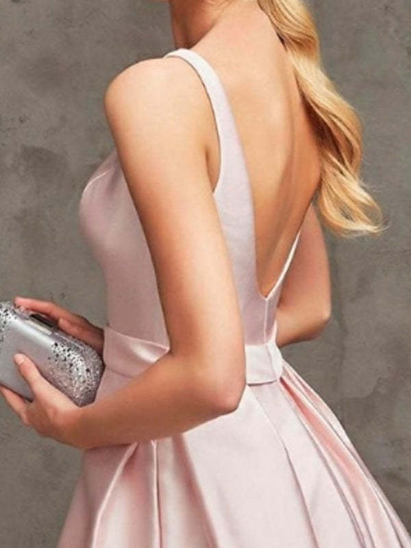 Sleeveless A-Line Princess Cocktail Dresses with Boat Neck and Pleats