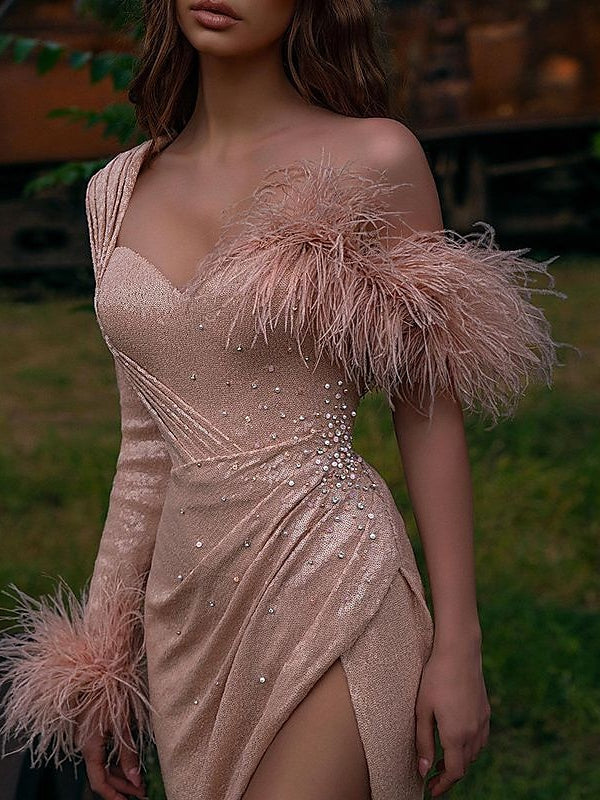 Sweetheart One-Shoulder Evening Dress with Mermaid/Trumpet Silhouette and Feather-Adorned Sweep/Brush Train-BMbridal.UK