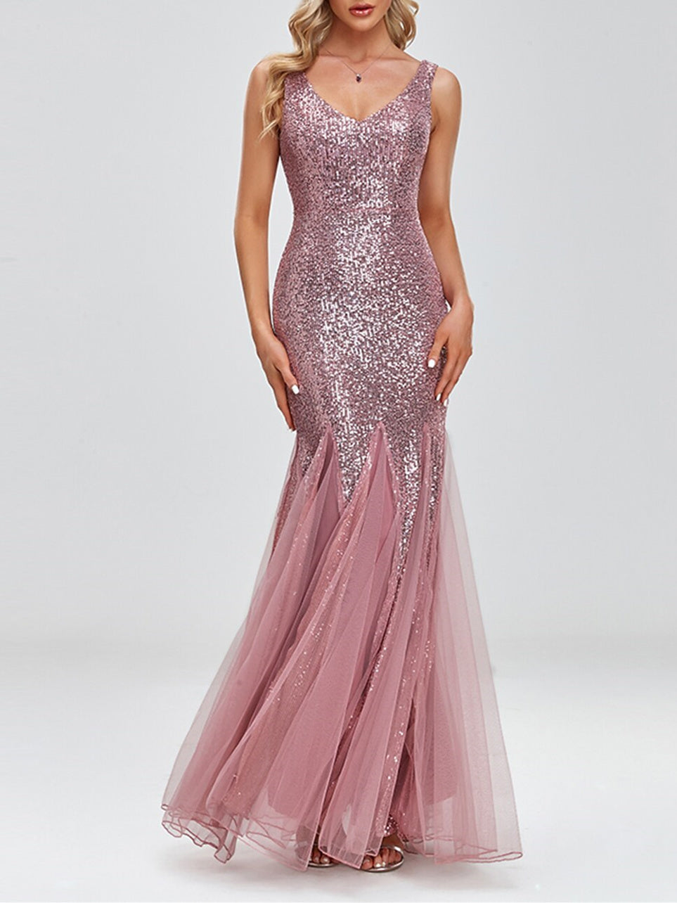 Sparkle Sequin Evening Dress with V-Neck and Mermaid/Trumpet Sleeveless Design