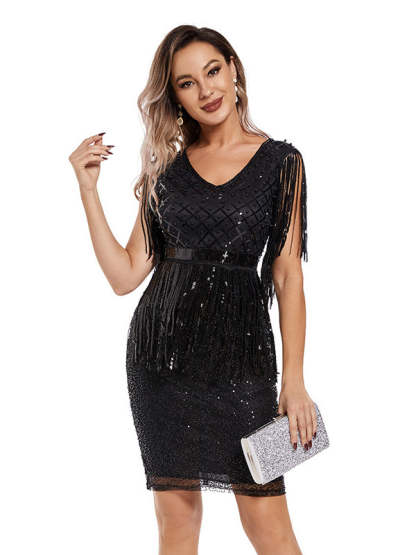 Vintage 1920s V-Neck Mini Dress with Tassels in Sheath/Column Style
