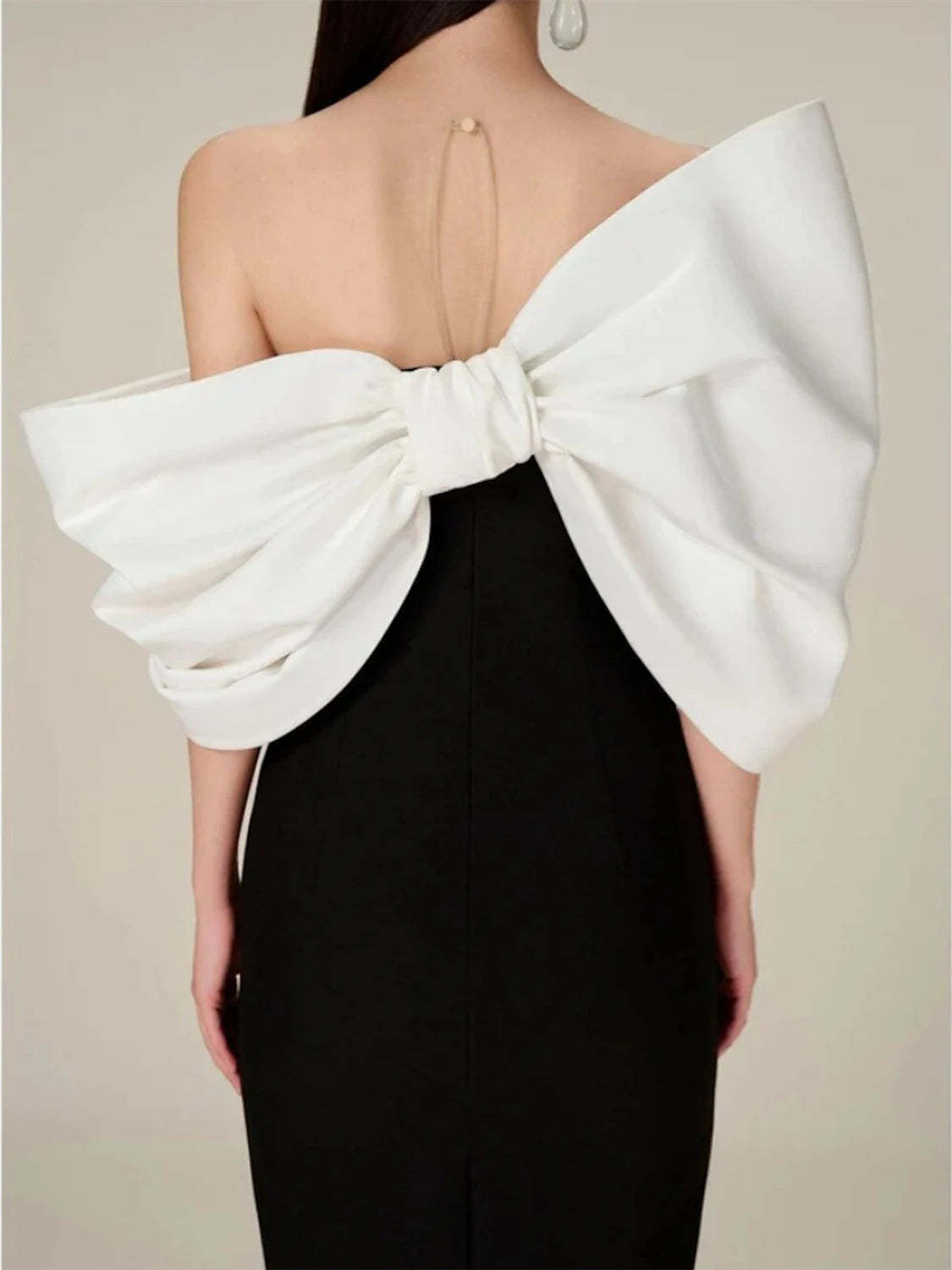 Off-the-Shoulder Evening Gowns With Bow(s) - Half Sleeve Sheath/Column Style