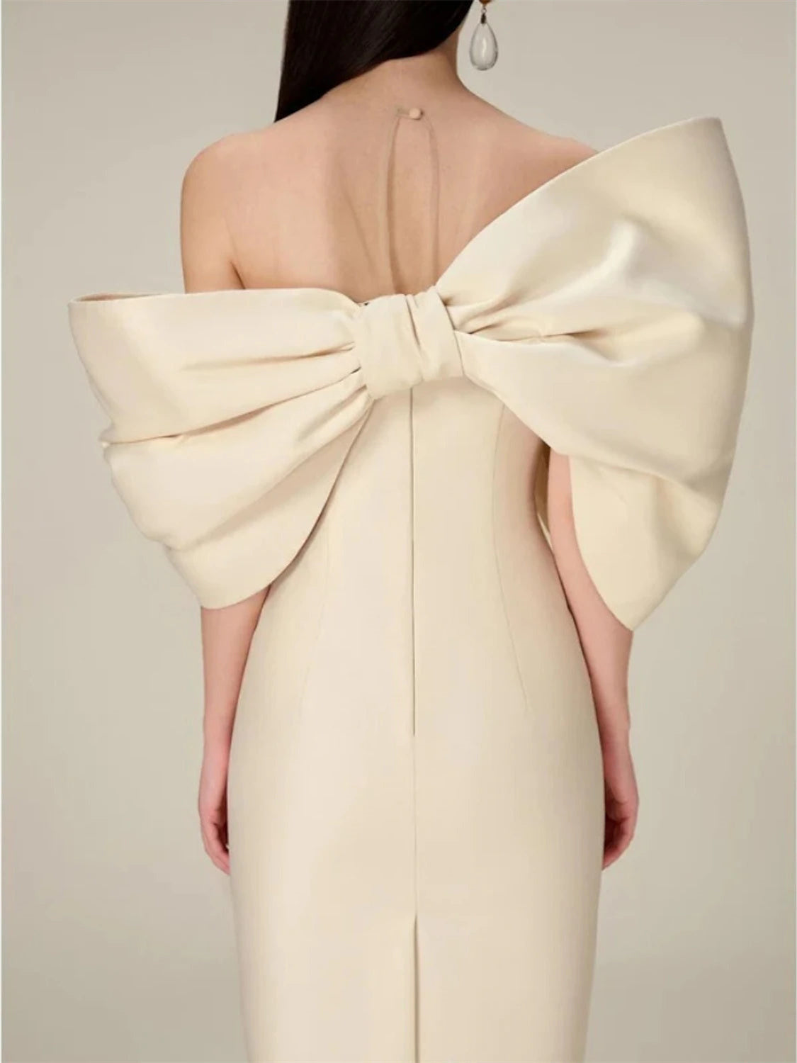 Off-the-Shoulder Evening Gowns With Bow(s) - Half Sleeve Sheath/Column Style