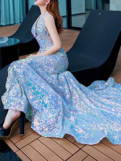 Evening Dresses with Sequin in Mermaid/Trumpet Style and V-Neck Sweep/Brush Train
