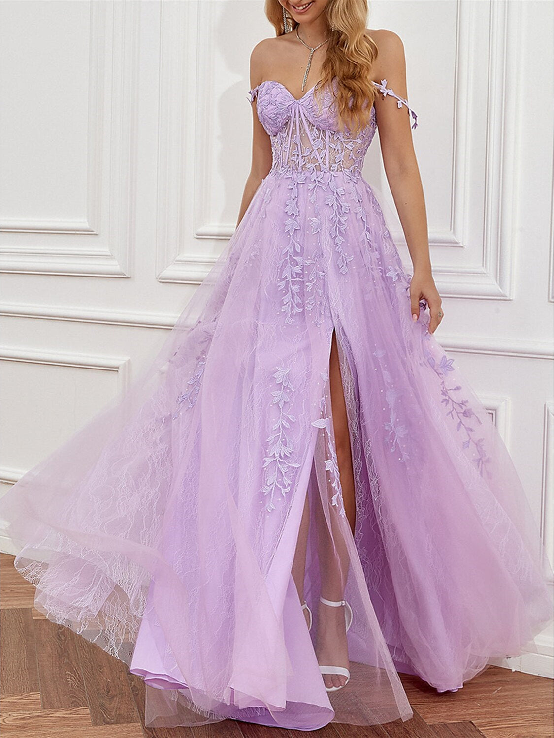 Sweetheart Neckline Sleeveless A-Line Prom Dress with Backless Tulle and Beaded Slit Appliques