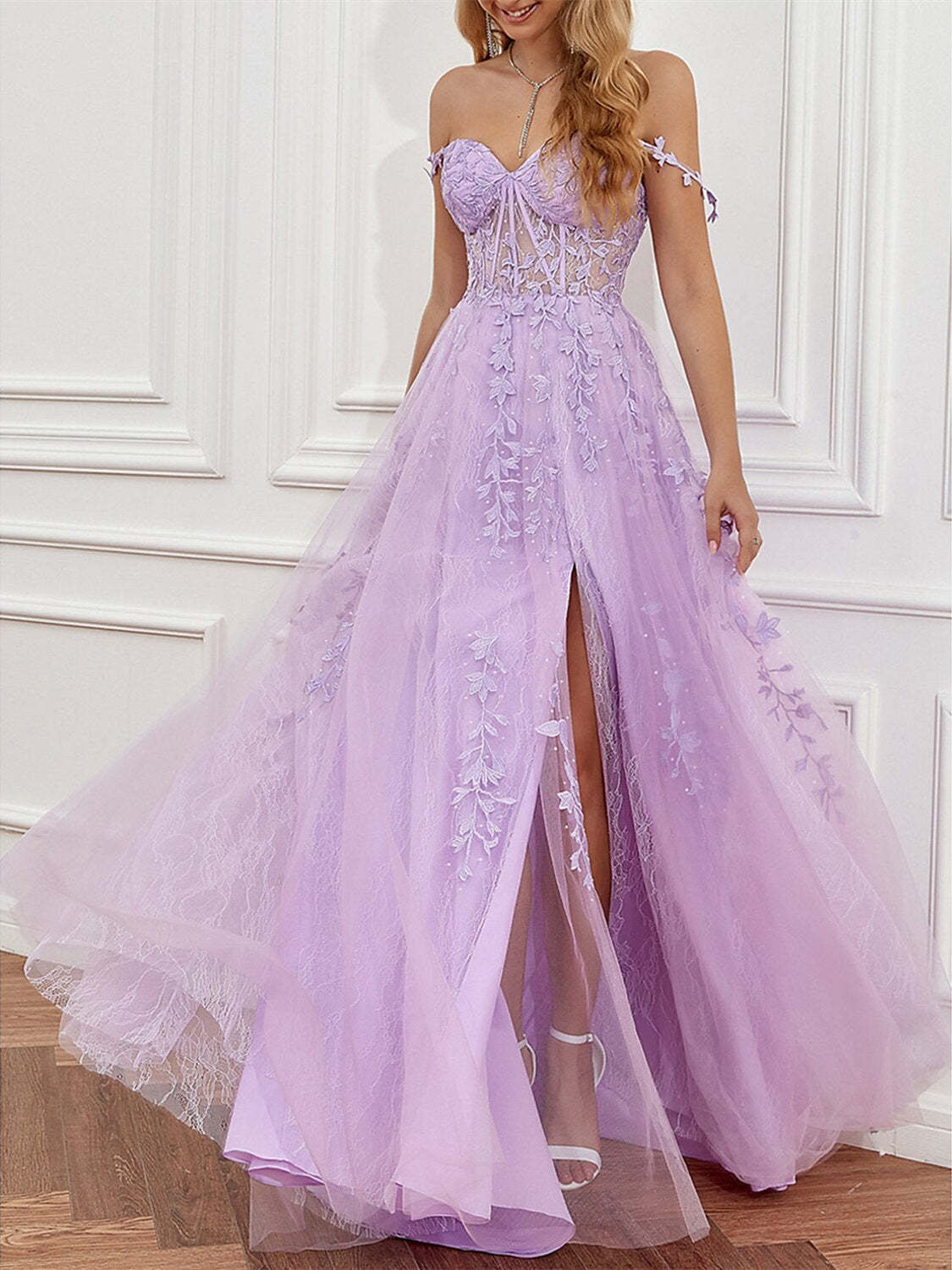 Sweetheart Neckline Sleeveless A-Line Prom Dress with Backless Tulle and Beaded Slit Appliques