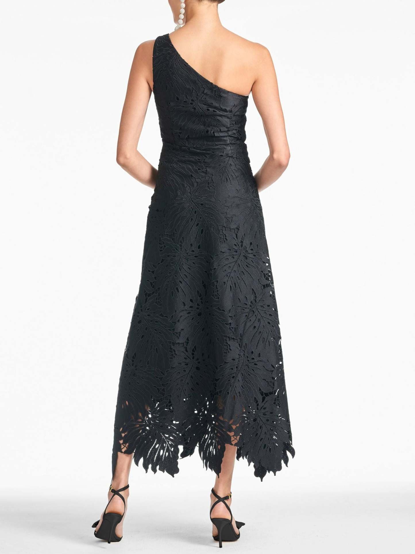 Black Asymmetrical A-Line Princess Prom Dress with One-Shoulder Sleeveless Lace Appliques