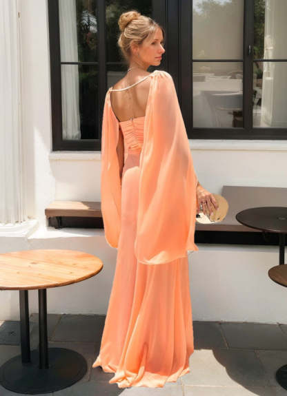 Sweetheart Mermaid/Trumpet Prom Dress with Ruched Detail and Floor-Length Cape