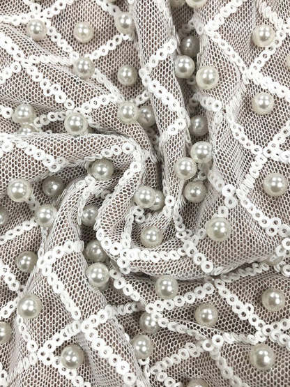 Elegant Sleeveless Sequined Prom Dress with Pearl Accents and Back Split