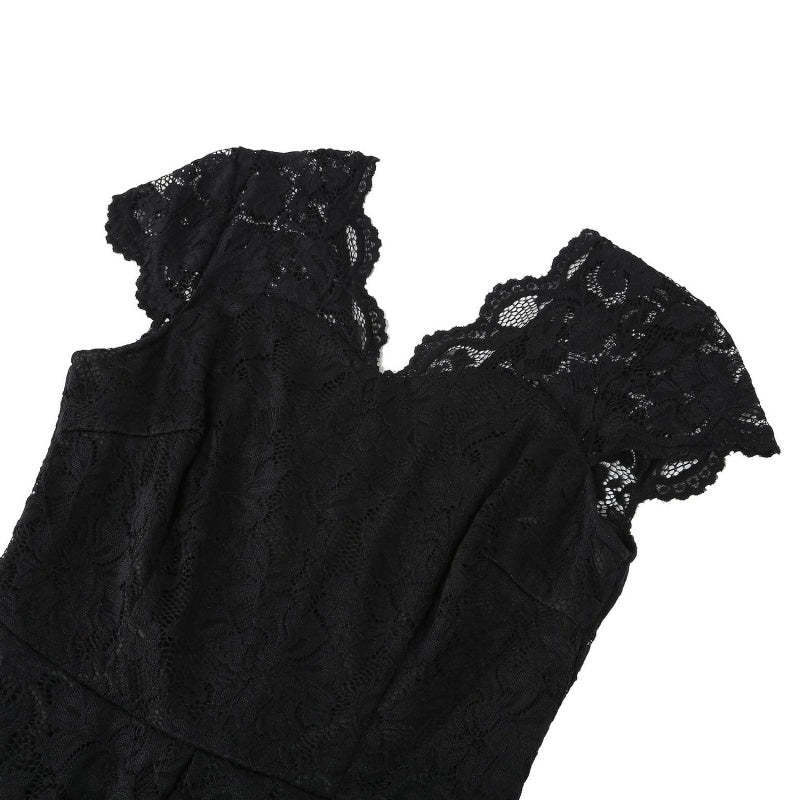 Vintage 1950s A-Line Princess Dress with V-Neck Short Sleeves and Lace Appliques