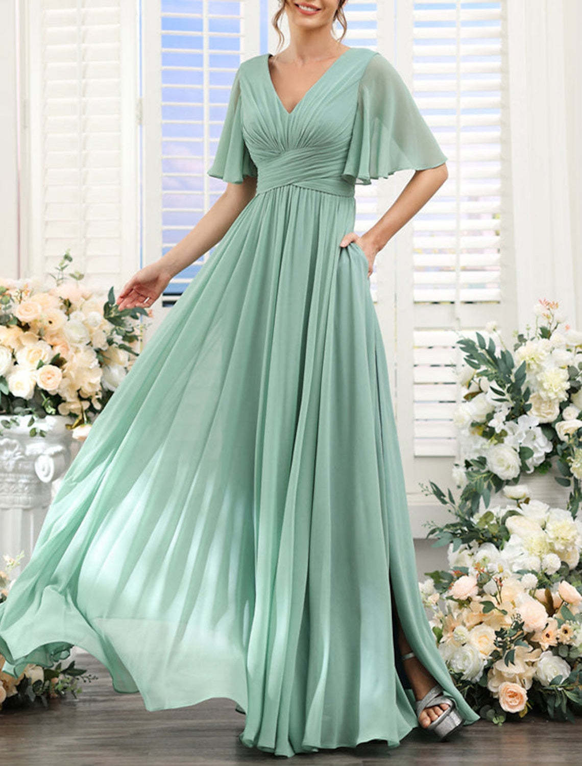 V-Neck A-Line Princess Bridesmaid Dresses with Short Sleeves for Wedding Guests