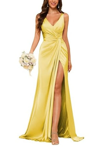 Floor-Length Sleeveless V-Neck Bridesmaid Dress with Ruched Sheath
