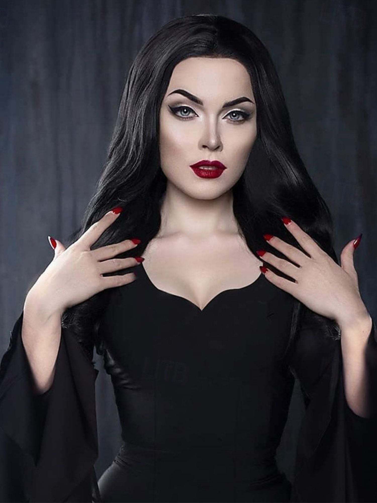 Goth Black Halloween Performance Dress with Mermaid/Trumpet V-neck and Long Sleeves