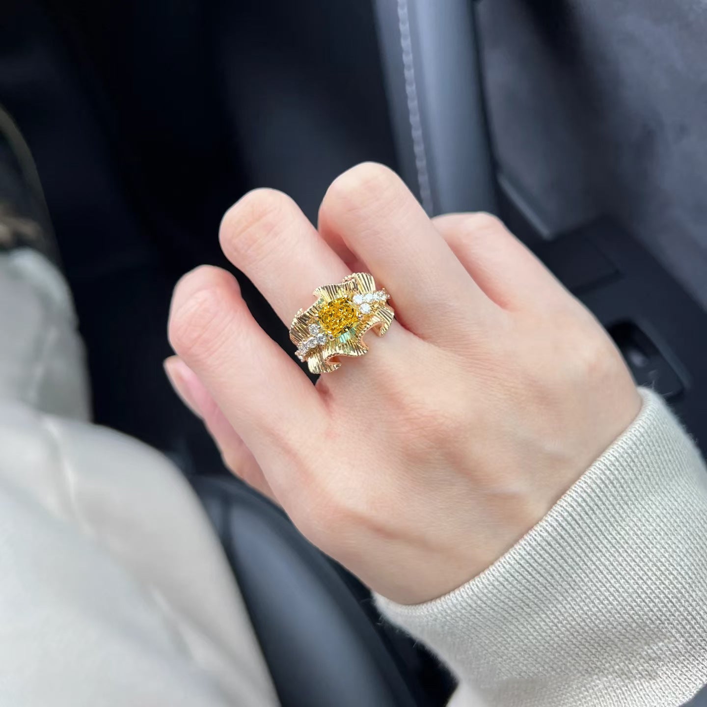Women's Vintage Gold Ring with Yellow Diamond and Lace Frill