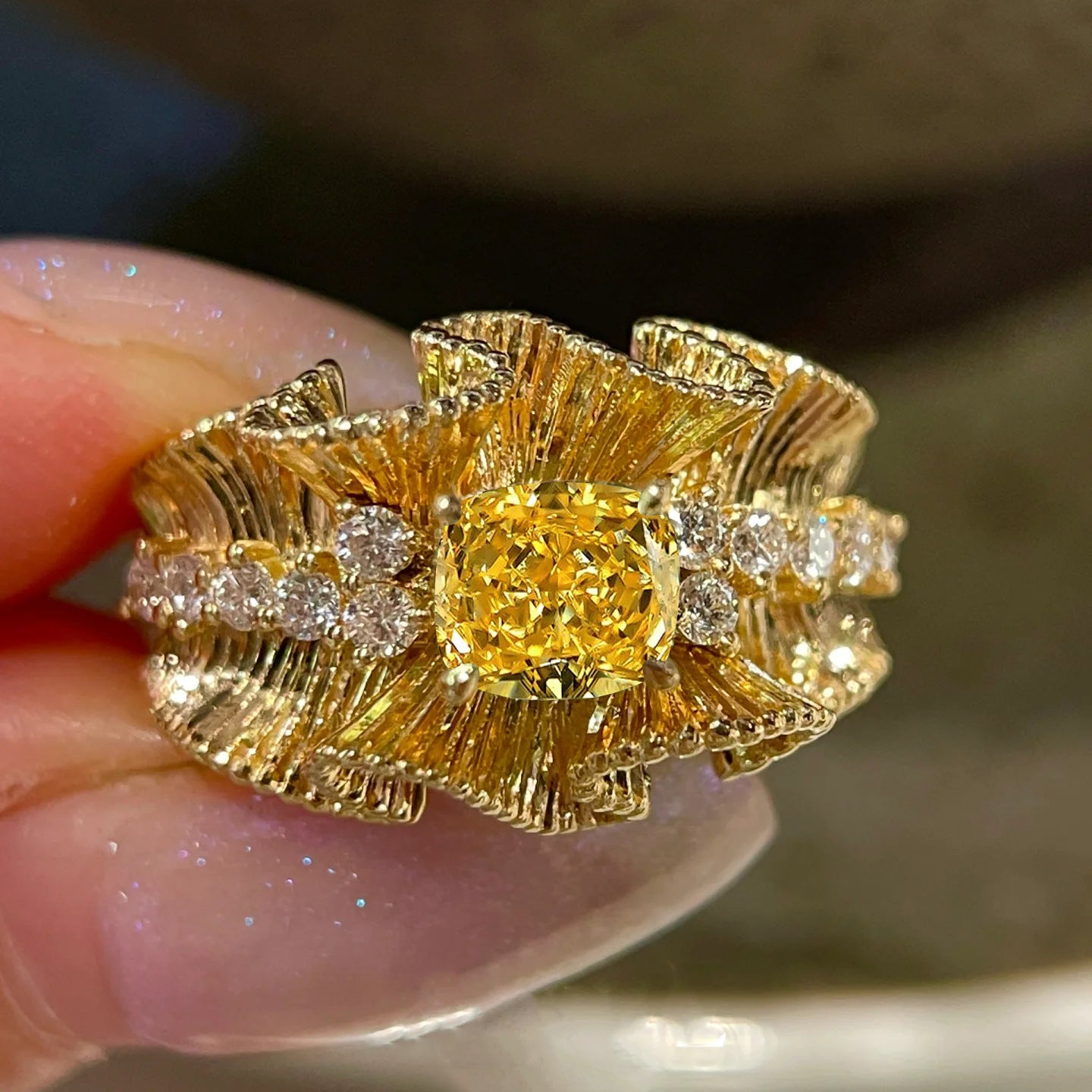 Women's Vintage Gold Ring with Yellow Diamond and Lace Frill
