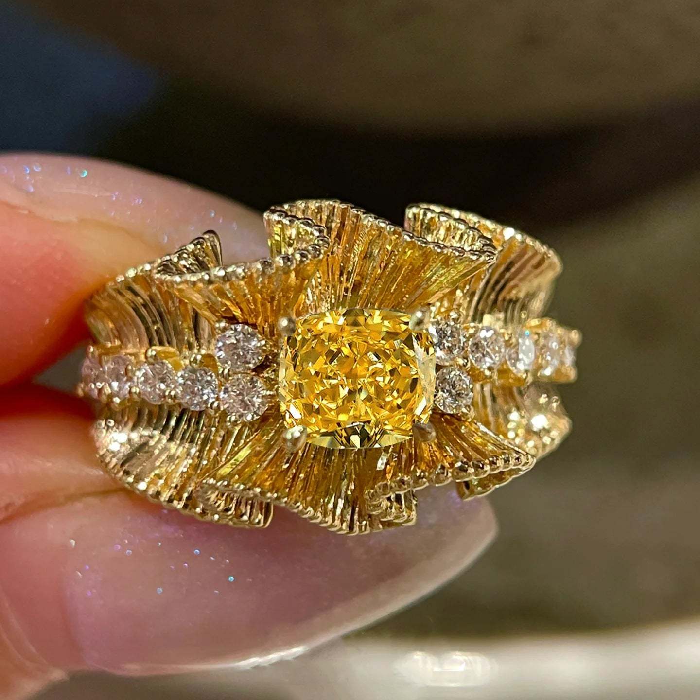 Women's Vintage Gold Ring with Yellow Diamond and Lace Frill
