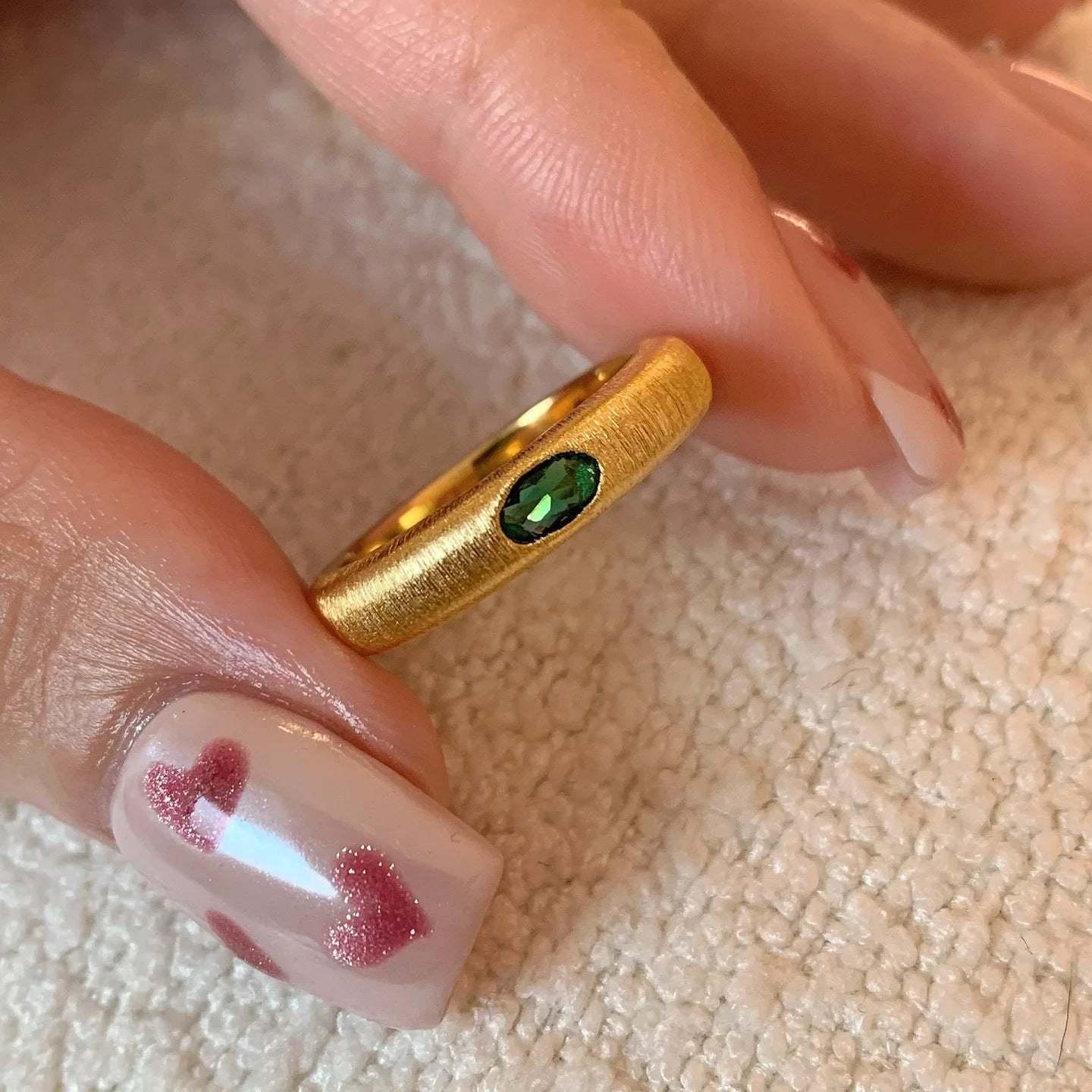 Emerald Two Tone Bar Ring with Vintage Brushed Cat Design