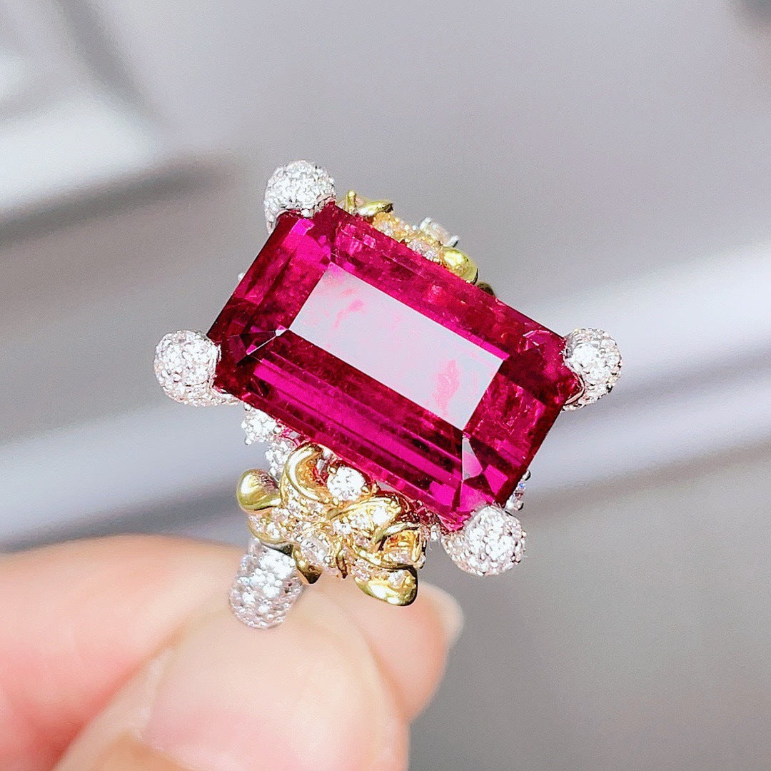 Vintage Fuchsia Rhinestone Ring with Delicate Luxurious Design