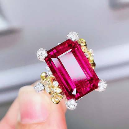 Vintage Fuchsia Rhinestone Ring with Delicate Luxurious Design