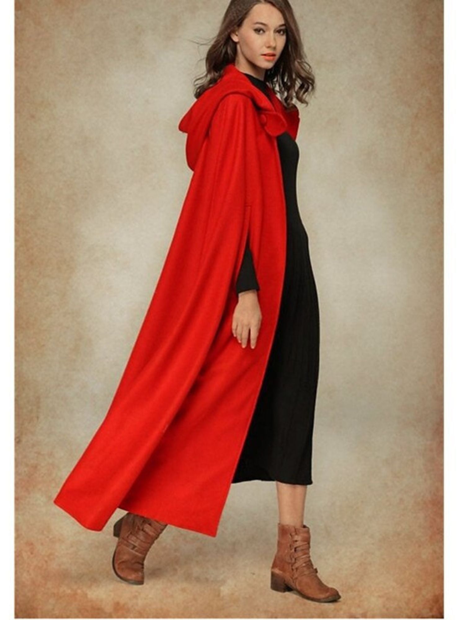 Long Vintage Hooded Cloak for Adults in Dark Green Medieval Style