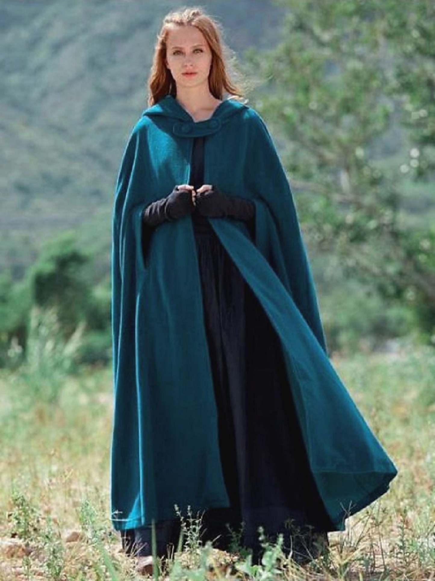 Long Vintage Hooded Cloak for Adults in Dark Green Medieval Style