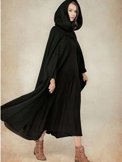 Long Vintage Hooded Cloak for Adults in Dark Green Medieval Style