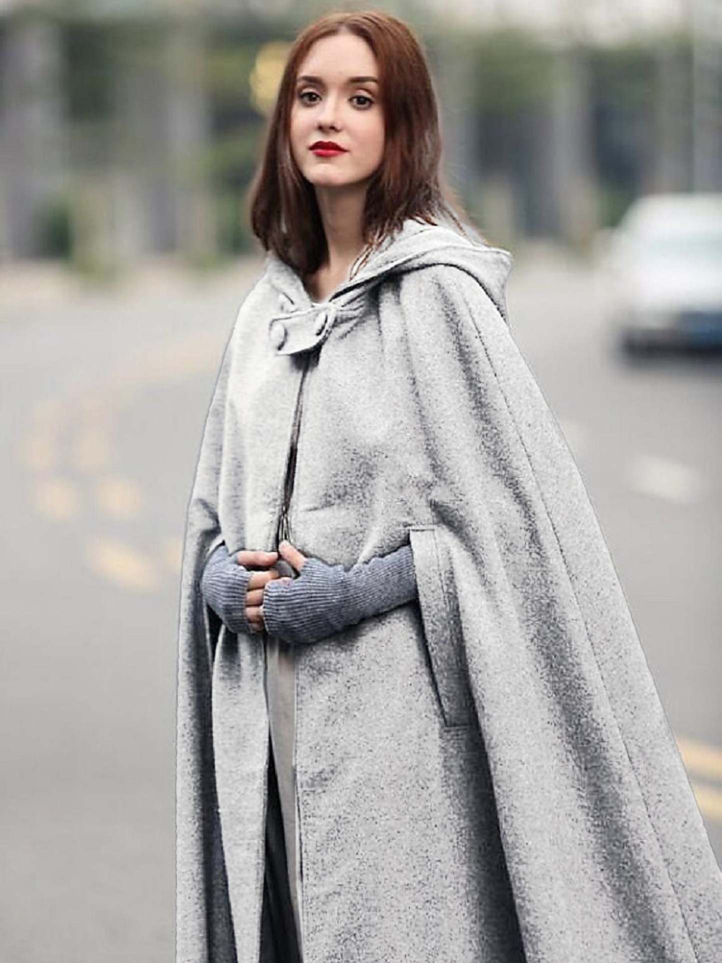 Long Vintage Hooded Cloak for Adults in Dark Green Medieval Style