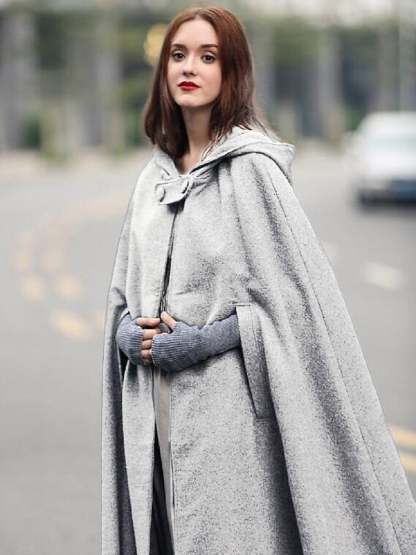 Long Vintage Hooded Cloak for Adults in Dark Green Medieval Style