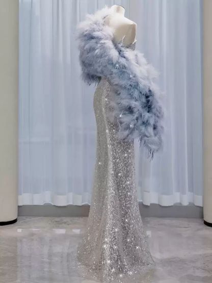 Strapless Sleeveless Evening Dresses with Sparkling Trumpet/Mermaid Silhouette and Feather Cape