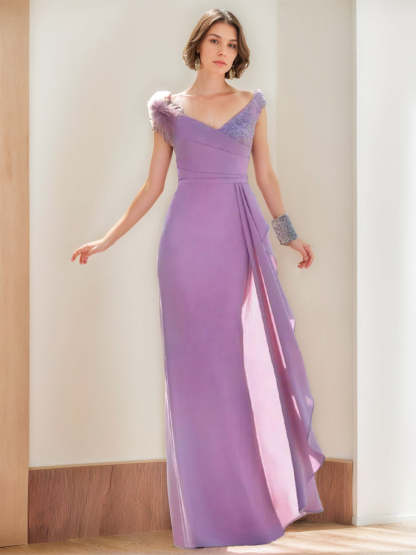 Elegant Sleeveless V-Neck Evening Dresses with Feather and Appliques