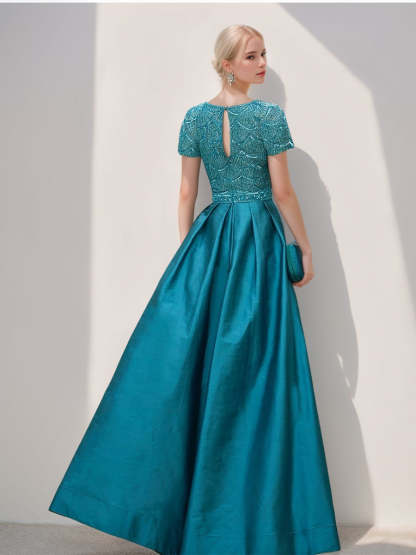 Evening Dresses with Scoop Neckline Short Sleeves and Side Split in A-Line/Princess Style